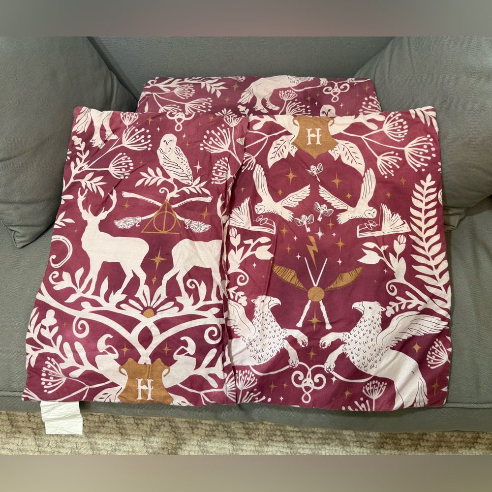 POTTERY BARN HARRY POTTER BURGUNDY MAGICAL DAMASK DUVET & SHAM - Picture 6 of 7